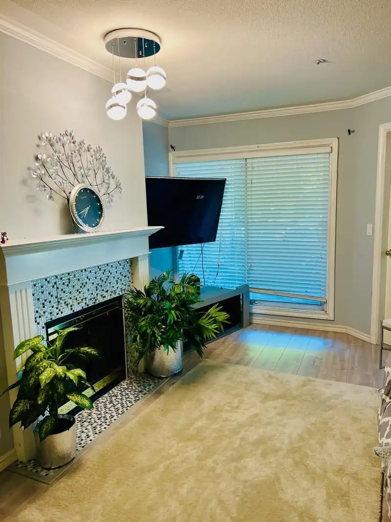 213 1958 E 47TH AVENUE - photo 3 of 23