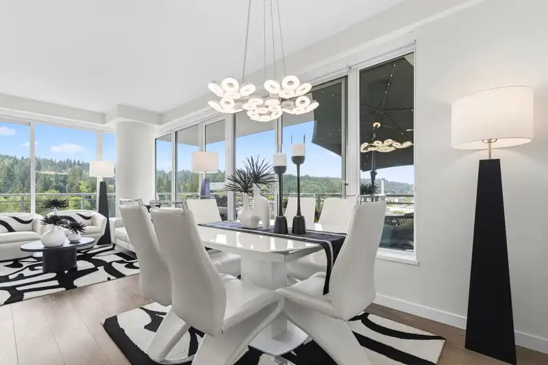 1607 305 MORRISSEY ROAD - photo 3 of 40