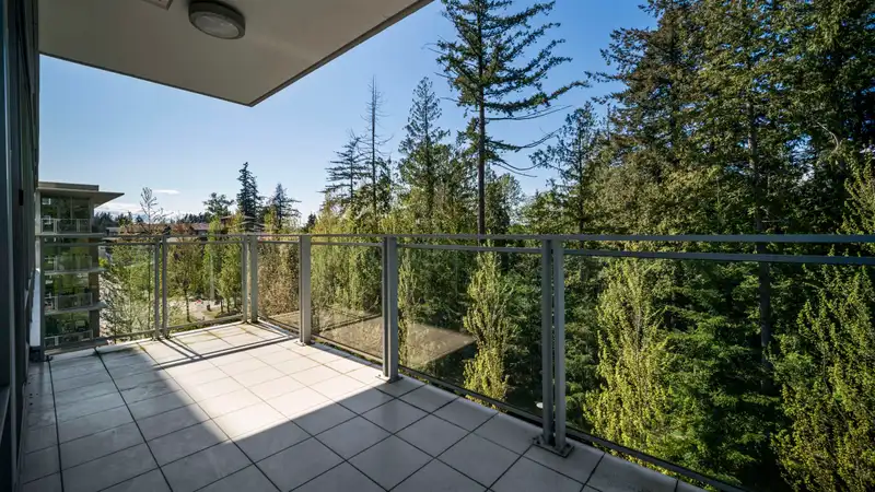 604 5838 BERTON AVENUE - photo 1 of 25
