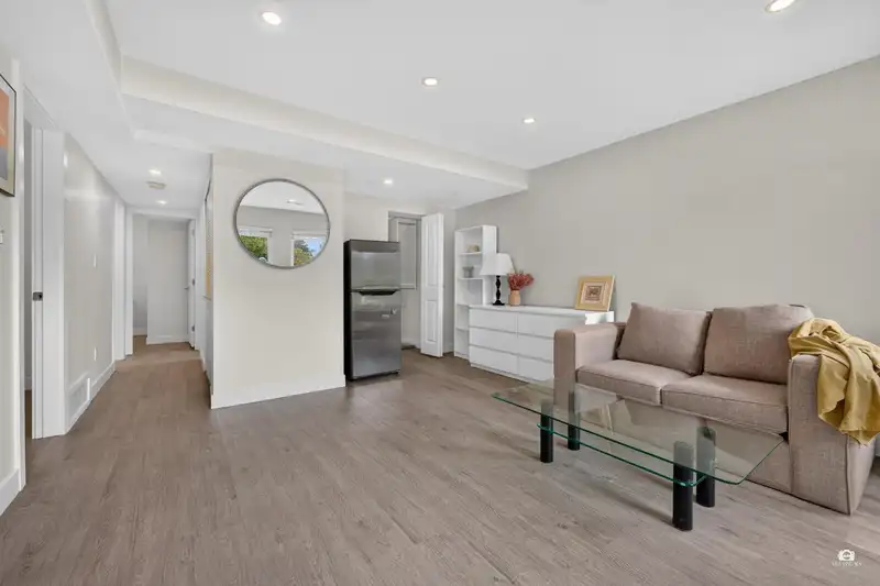 196 E 58TH AVENUE - photo 4 of 40