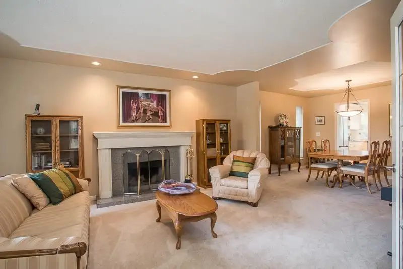 6540 GIBBONS DRIVE - photo 2 of 32