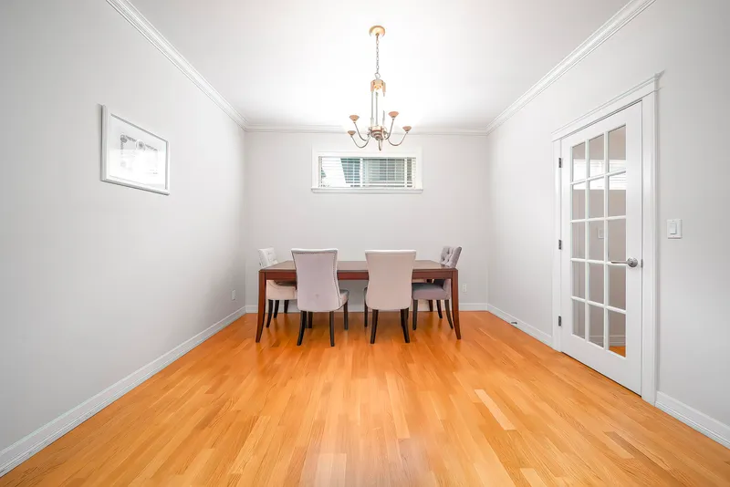 6291 SEMLIN COURT - photo 4 of 24