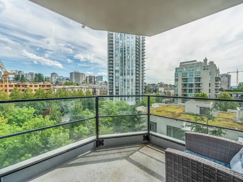 1107 151 W 2ND STREET - photo 2 of 23