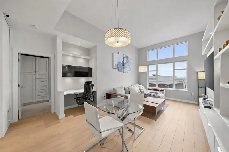 416 550 SEABORNE PLACE - photo 1 of 25