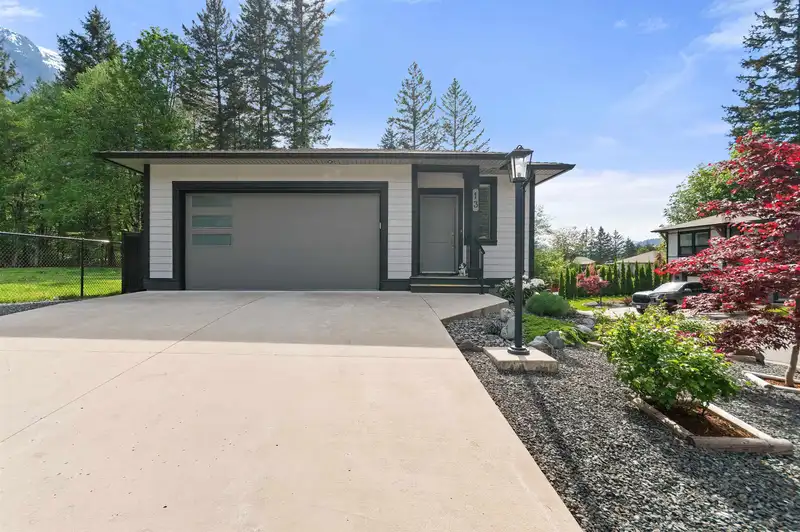 13 21196 KETTLE VALLEY ROAD - photo 2 of 40