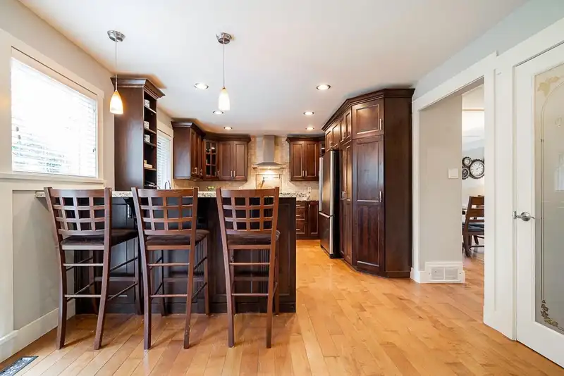 1142 161A STREET - photo 2 of 40