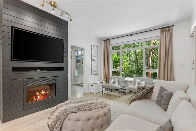 106 200 CAPILANO ROAD - photo 1 of 25