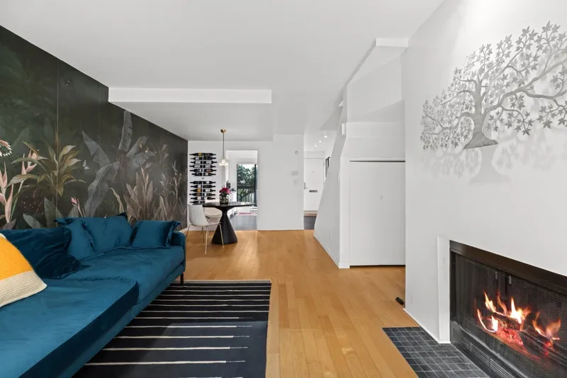 1286 W 7TH AVENUE - photo 1 of 25