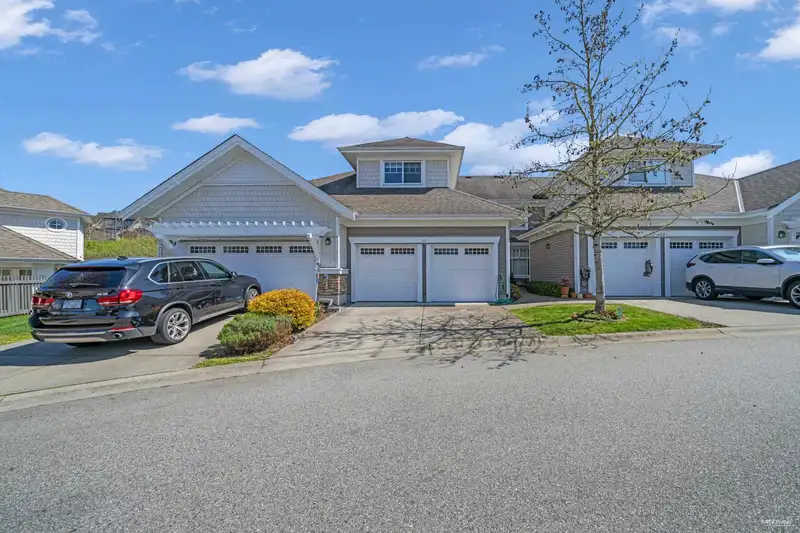 37 10500 DELSOM CRESCENT - photo 2 of 37