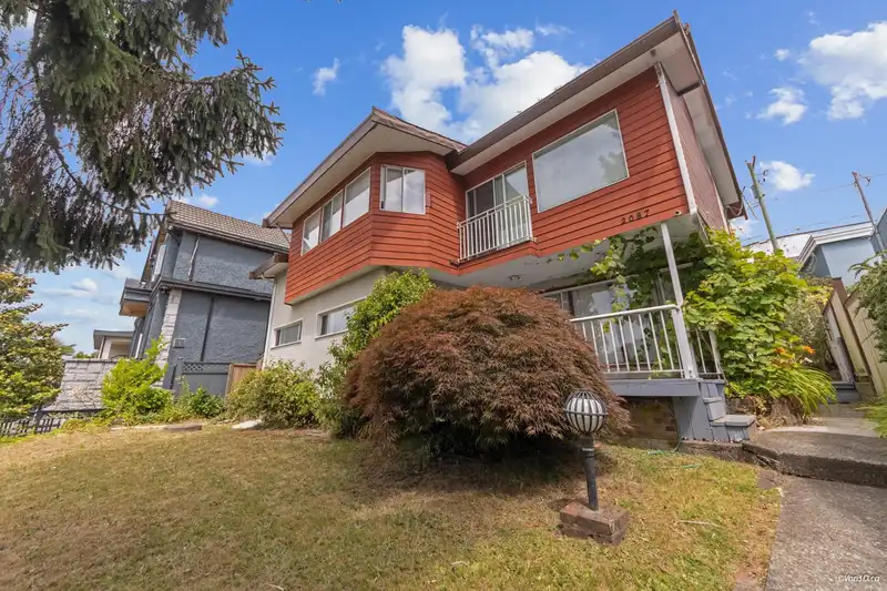 2087 HARRISON DRIVE - photo 1 of 40