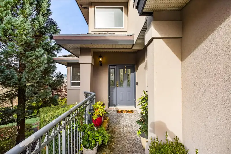 112 678 CITADEL DRIVE - photo 3 of 40