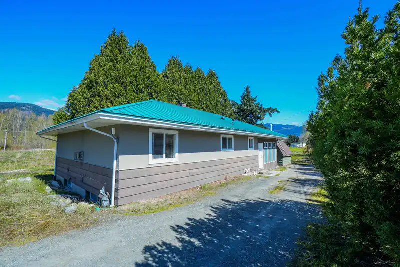10715 TOWER ROAD - photo 4 of 22
