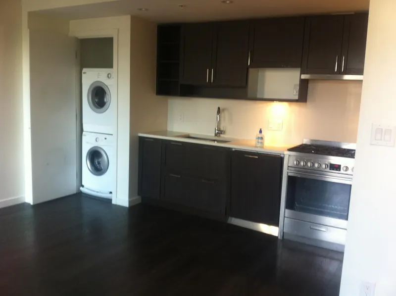 603 5665 BOUNDARY ROAD - photo 4 of 7