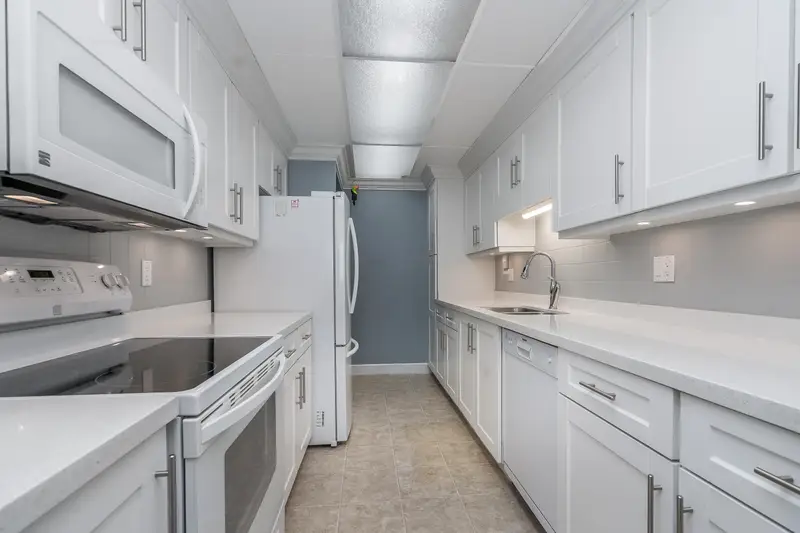 1001 11881 88 AVENUE - photo 4 of 25