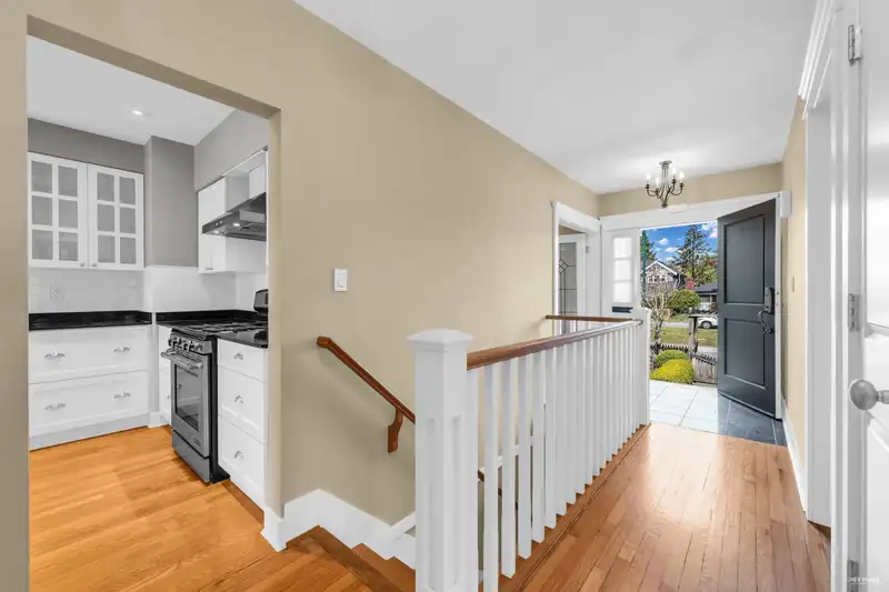3178 W 16TH AVENUE - photo 4 of 39