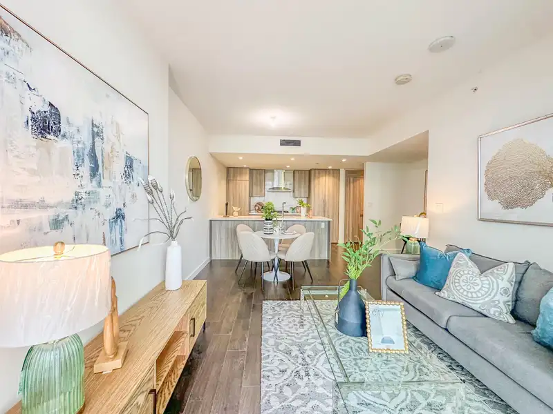 805 9887 WHALLEY BOULEVARD - photo 3 of 24