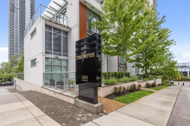 1106 1888 GILMORE AVENUE - photo 2 of 25