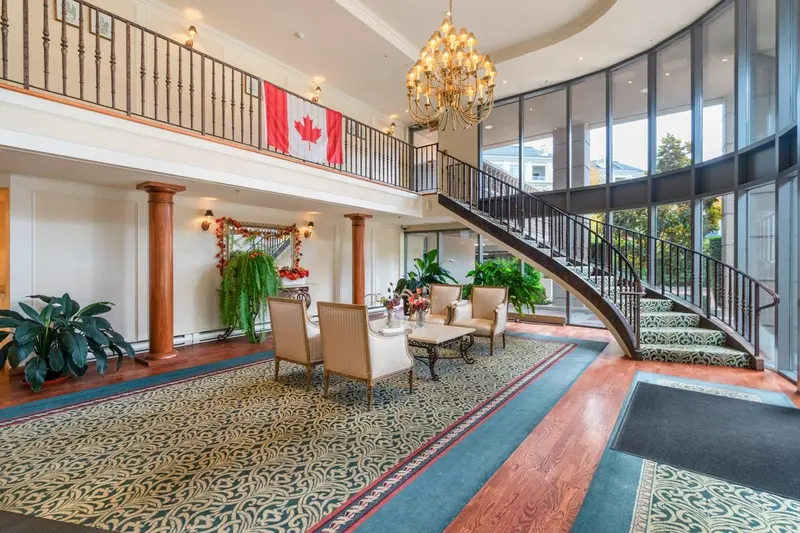 1204 5775 HAMPTON PLACE - photo 2 of 25