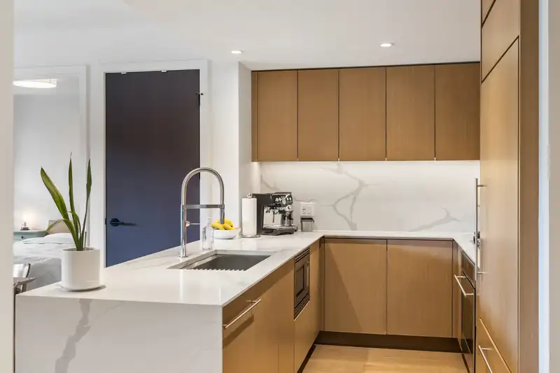 201 5089 QUEBEC STREET - photo 2 of 28