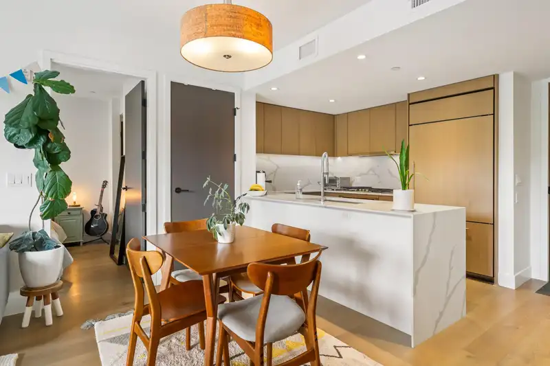201 5089 QUEBEC STREET - photo 3 of 28