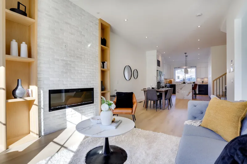 2 20537 75A AVENUE - photo 4 of 25