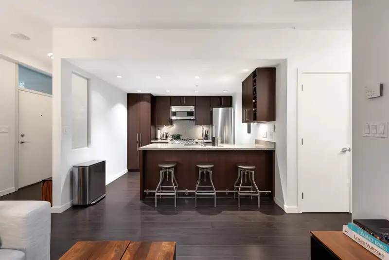 152 W 1ST AVENUE - photo 2 of 40