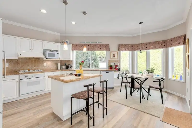 5253 BRIGANTINE ROAD - photo 3 of 32