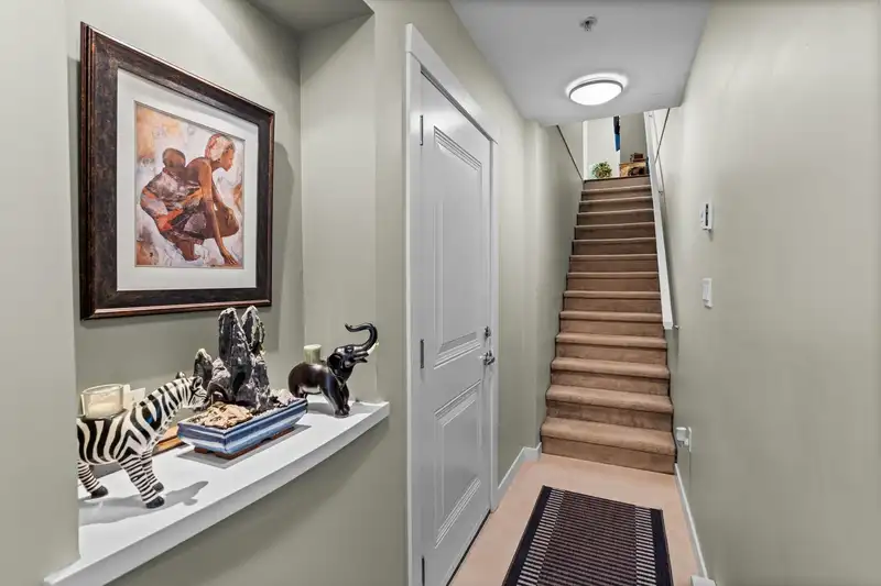 25 2495 DAVIES AVENUE - photo 3 of 26