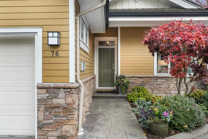 76 14655 32 AVENUE - photo 3 of 40