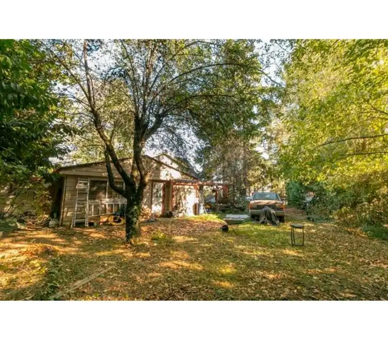 631 RODERICK AVENUE - photo 3 of 4