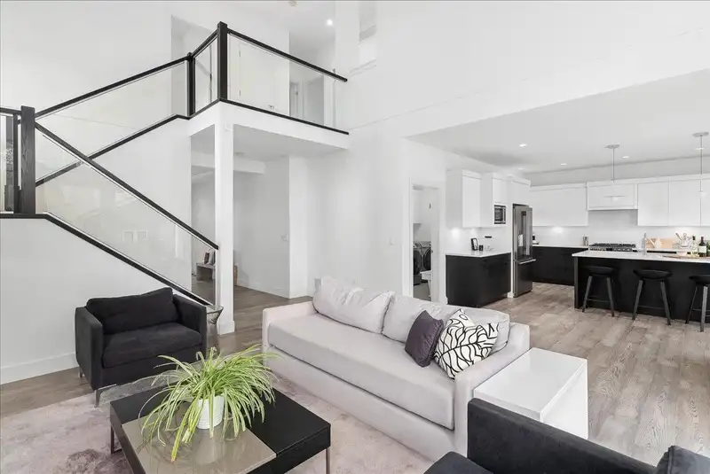 8459 207 STREET - photo 2 of 38