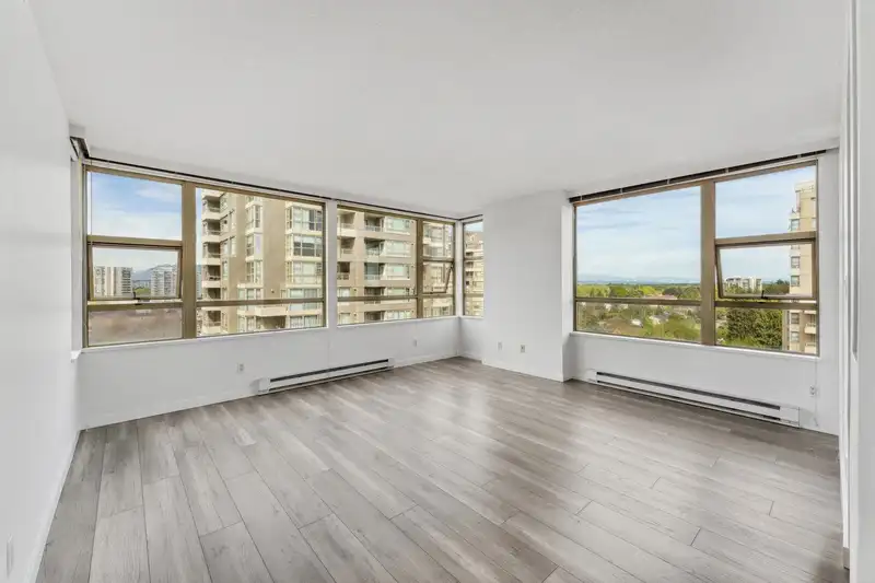 1105 8238 SABA ROAD - photo 2 of 18