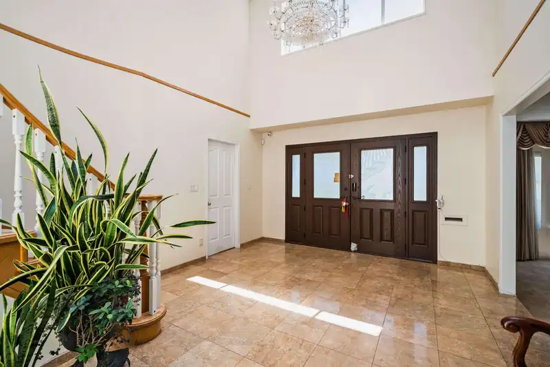 455 W 26TH AVENUE - photo 3 of 39