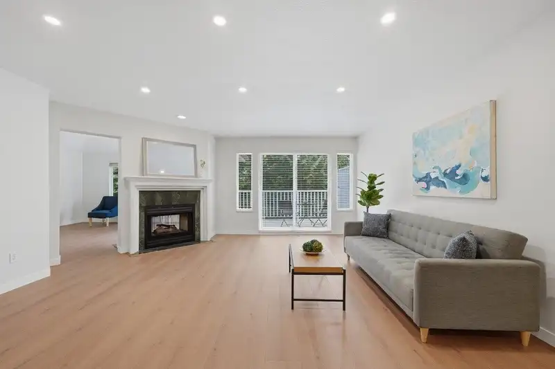 60 101 PARKSIDE DRIVE - photo 4 of 40
