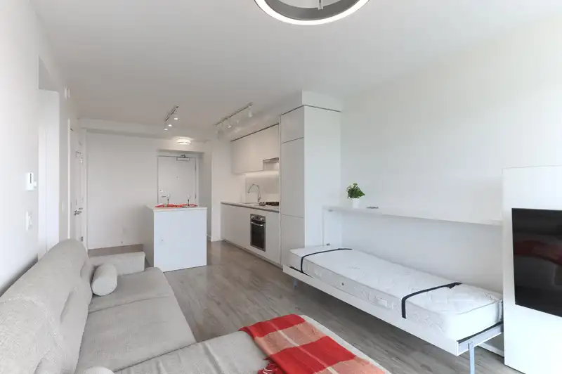 1906 652 WHITING WAY - photo 4 of 33