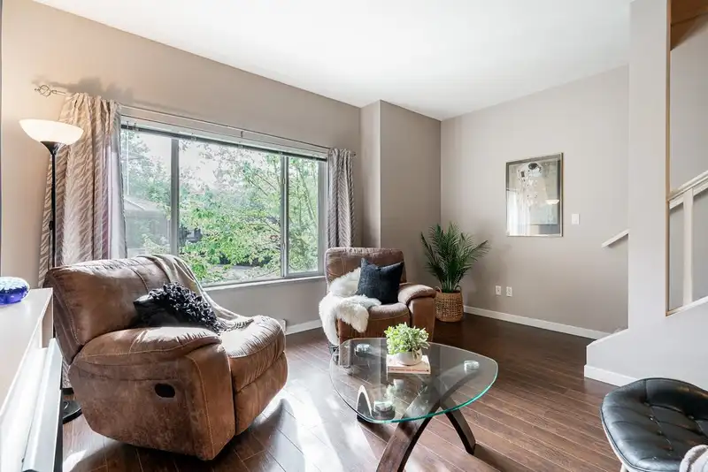 20 18701 66 AVENUE - photo 3 of 40