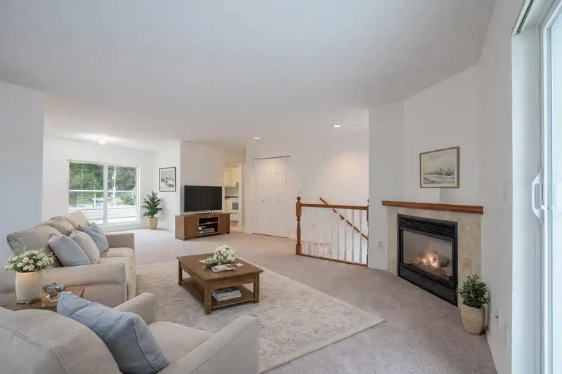 18 5610 TRAIL AVENUE - photo 2 of 36