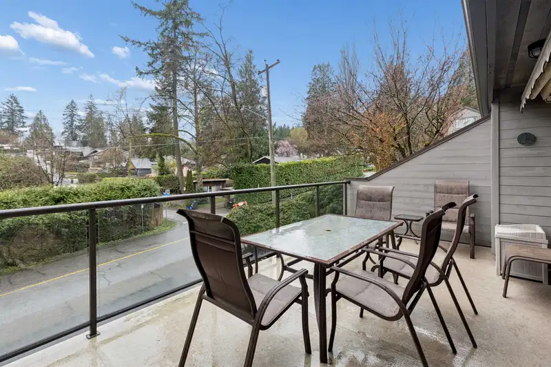 4306 NAUGHTON AVENUE - photo 2 of 33