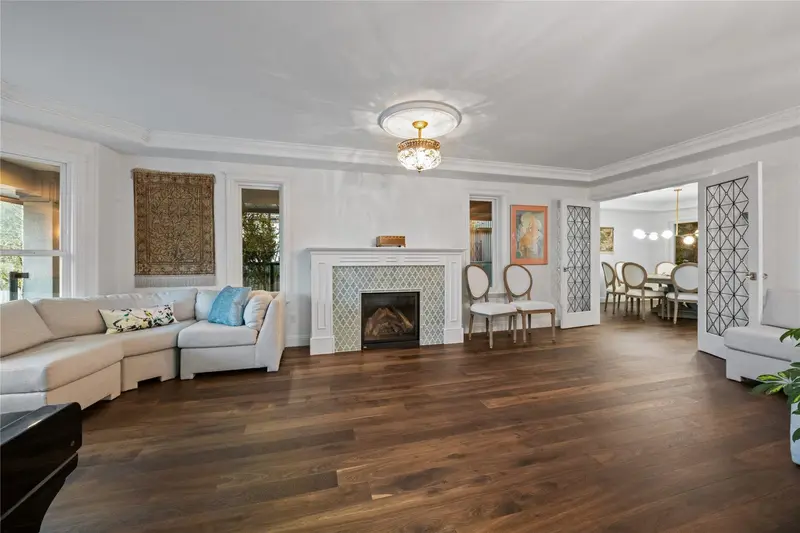 226 WOODDALE ROAD - photo 4 of 25