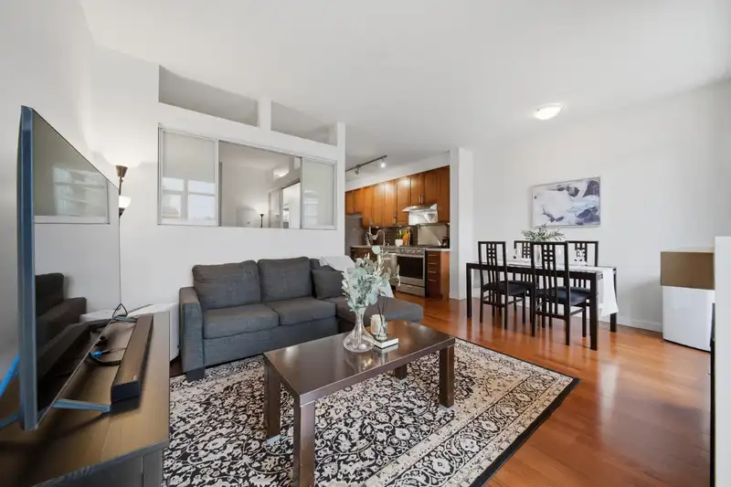 306 2055 YUKON STREET - photo 4 of 30