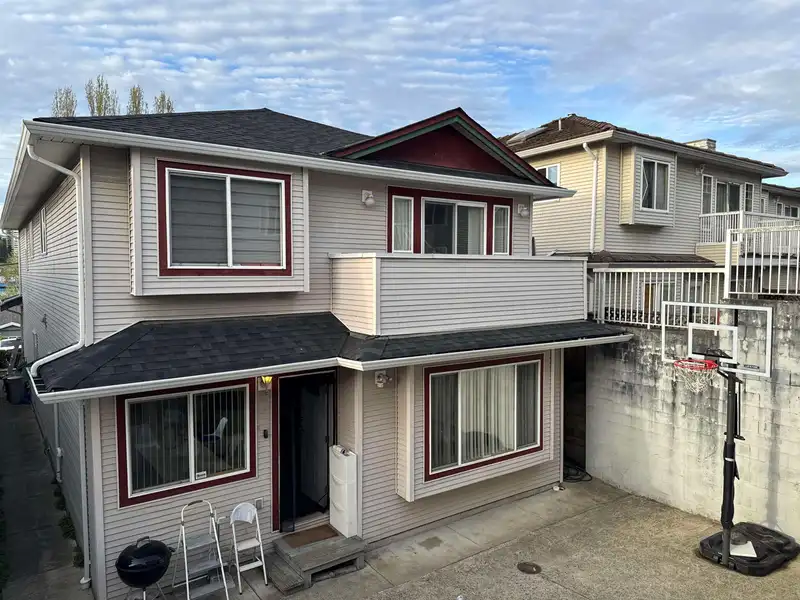 5142 MANOR STREET - photo 1 of 18