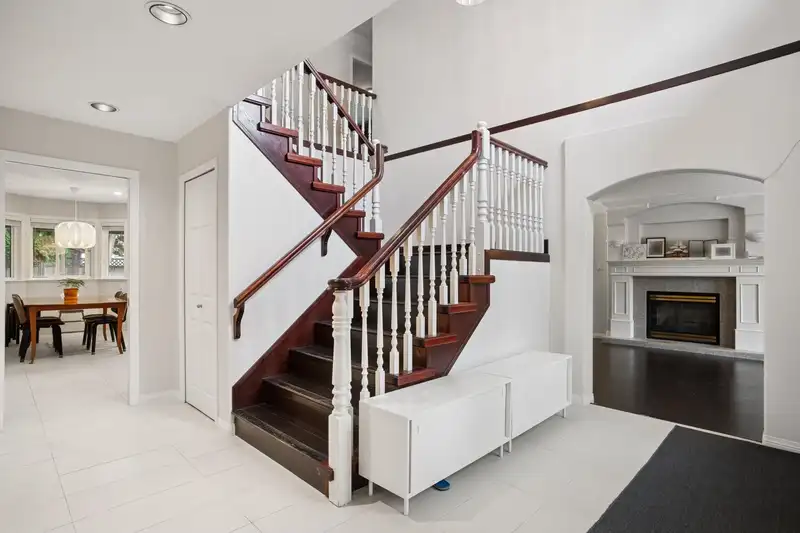6080 GRANVILLE AVENUE - photo 3 of 38