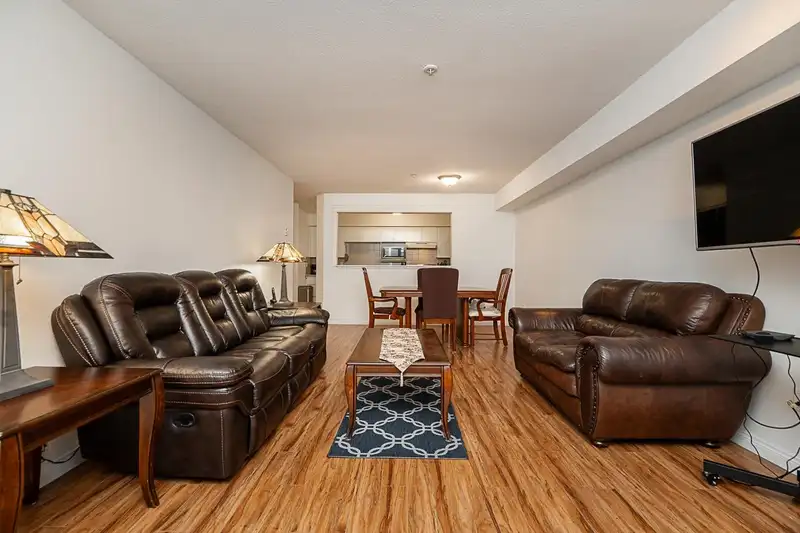 209 10665 139 STREET - photo 3 of 33