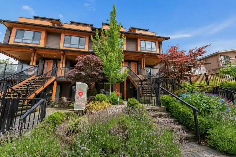4410 NANAIMO STREET - photo 1 of 30