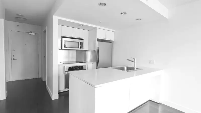 2104 1255 SEYMOUR STREET - photo 1 of 14