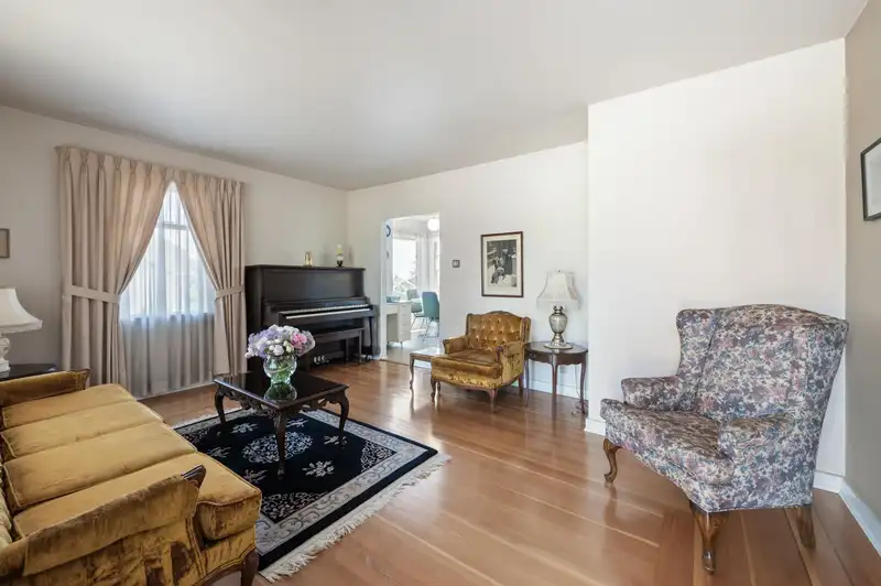 454 ELMER STREET - photo 4 of 34