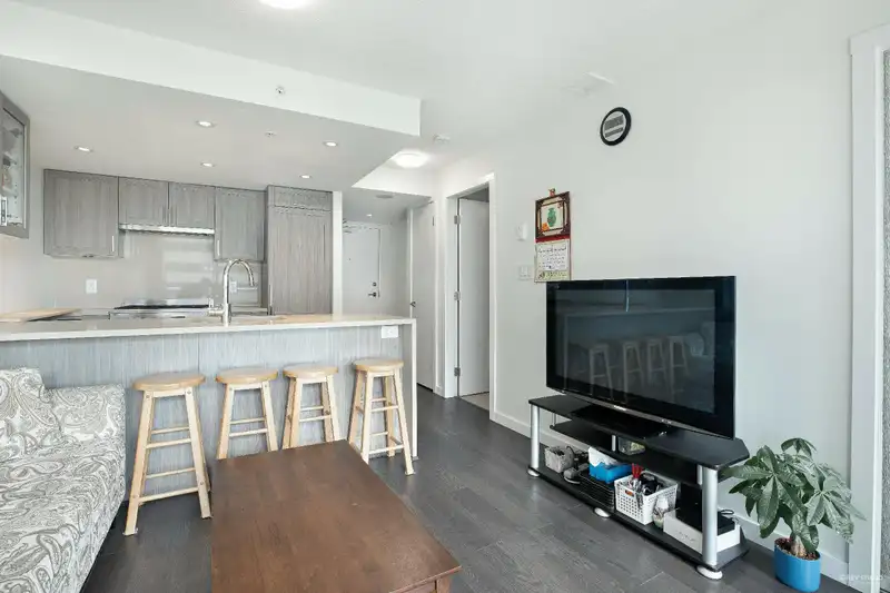 914 5665 BOUNDARY ROAD - photo 3 of 31