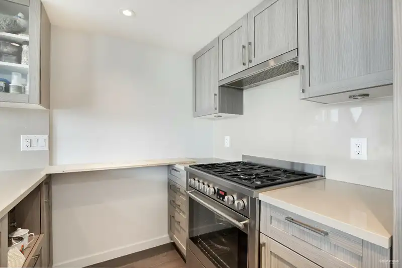 914 5665 BOUNDARY ROAD - photo 4 of 31