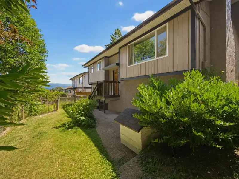 3204 MARINER WAY - photo 1 of 31