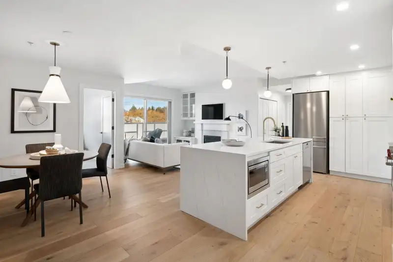 402 5790 E BOULEVARD - photo 1 of 30